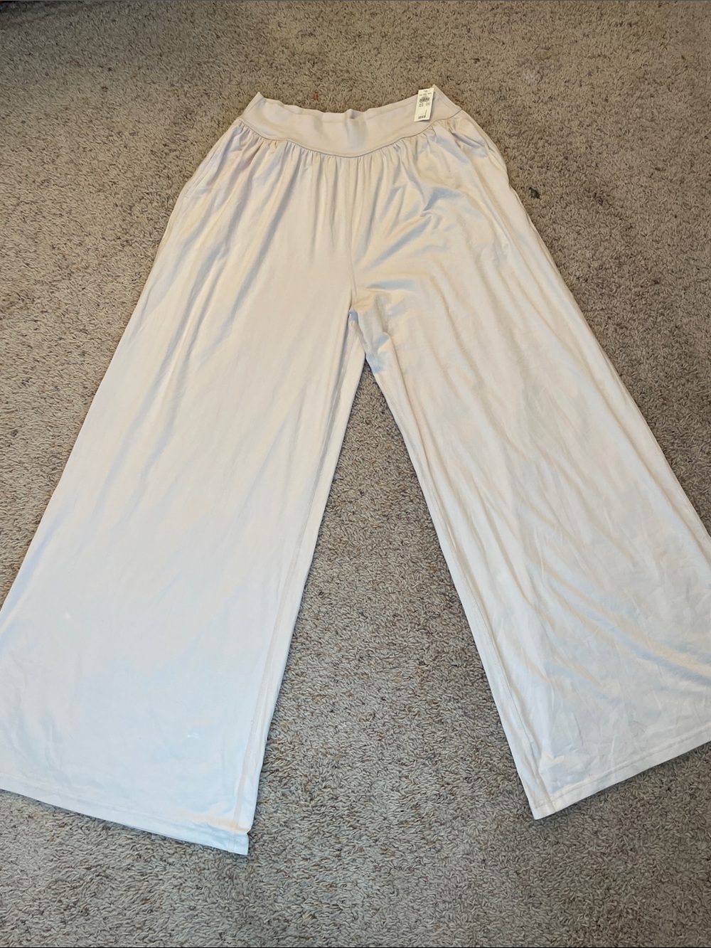 OFFLINE By Aerie The Hugger Go With The Flow Super Wide Leg Pant!